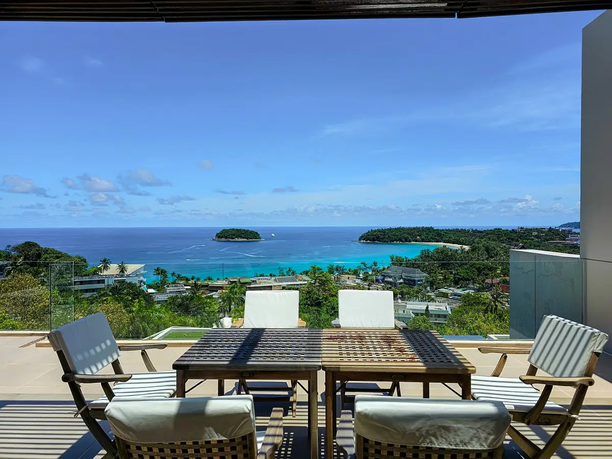 Two-Bedroom Apartment with Balcony and Sea View, The Heights — Kata · 3/14