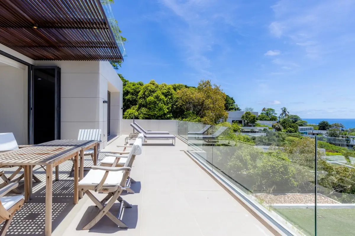 Two-Bedroom Apartment with Balcony and Sea View, The Heights — Kata · 4/14