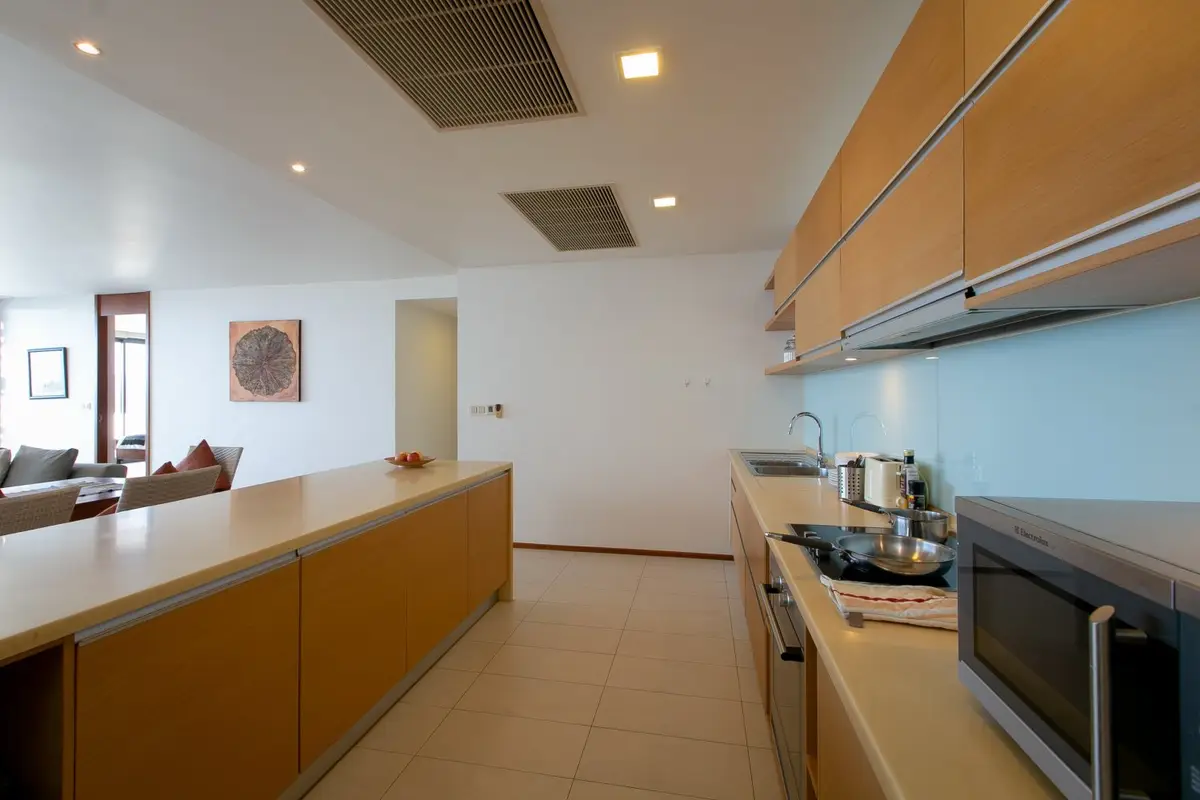 226 sqm Two-Bedroom Apartment with Sea View, The Heights, Kata — Kata · 5/13