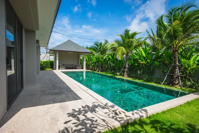 Luxurious 3-bedroom villa, with pool view in Peykaa Estate Villas project, on Bangtao / Laguna beach — Cherng Talay