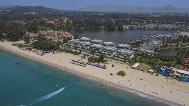 Gorgeous 2-bedroom apartments, with lake view and near the sea in Angsana Beachfront Residences project, on Bangtao / Laguna beach — Bang Tao