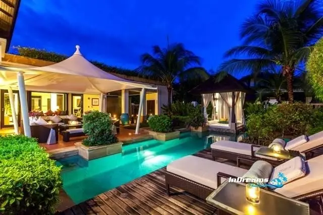 Comfortable 3-bedroom villa, with pool view and near the sea in Chom Tawan project, on Bangtao / Laguna beach — Layan