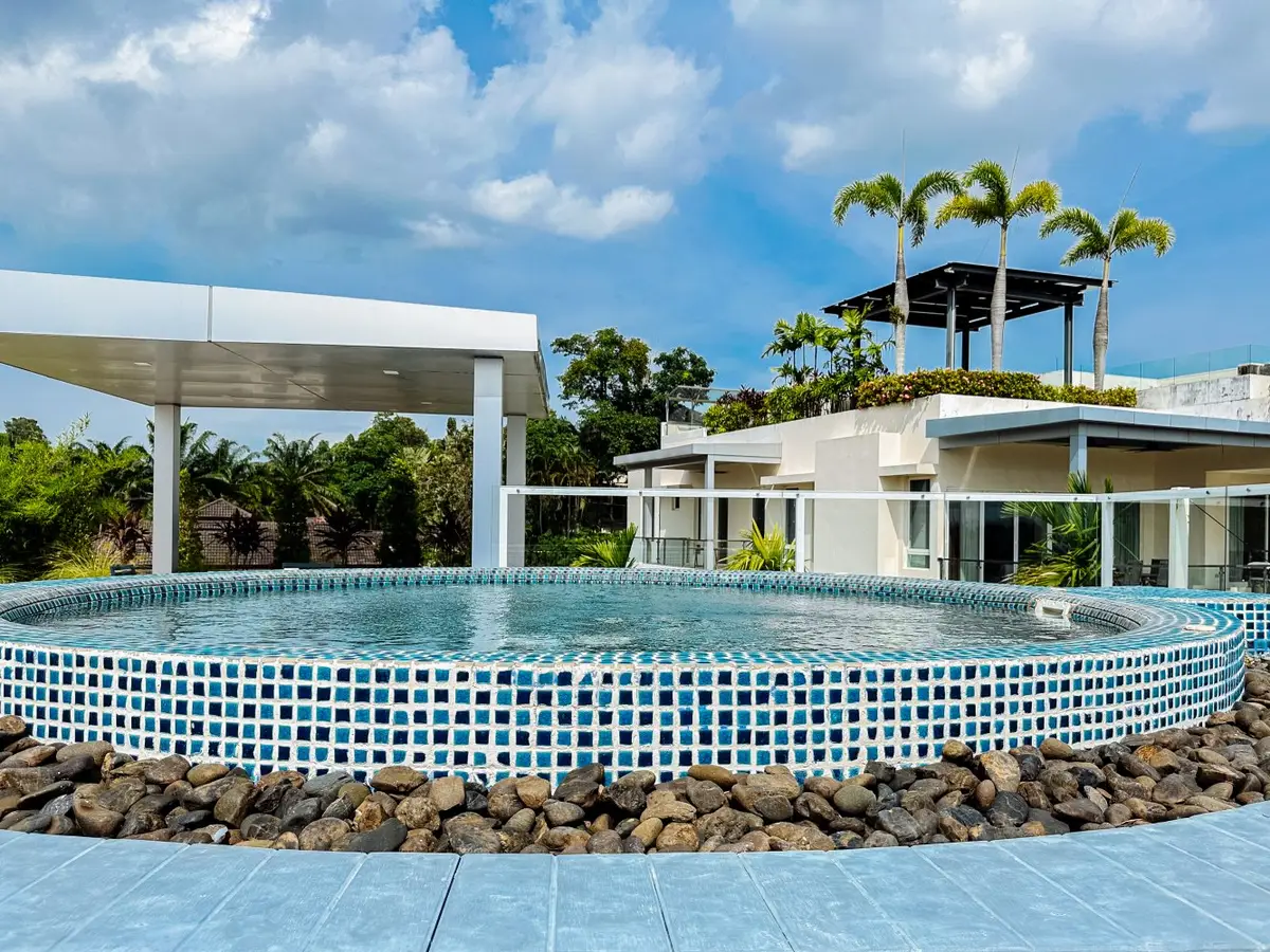 Stylish, large 4-bedroom apartments, with sea view in Layan Gardens project, on Bangtao / Laguna beach — Layan · 4/71