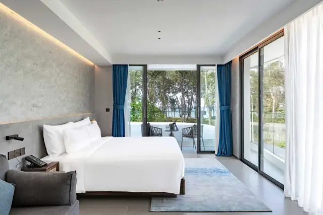 Sea-View Studio on the 4th Floor, Sunshine Beach by KORA, Layan — Layan