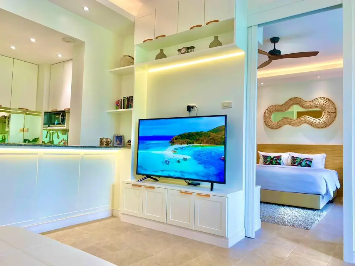 One-Bedroom Golf-View Apartment at Allamanda, Bang Tao — Bang Tao · 4/16