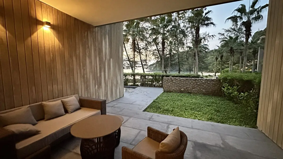 2-Bed Beachfront Apartment with Private Pool at Twinpalms MontAzure — Kamala · 3/29