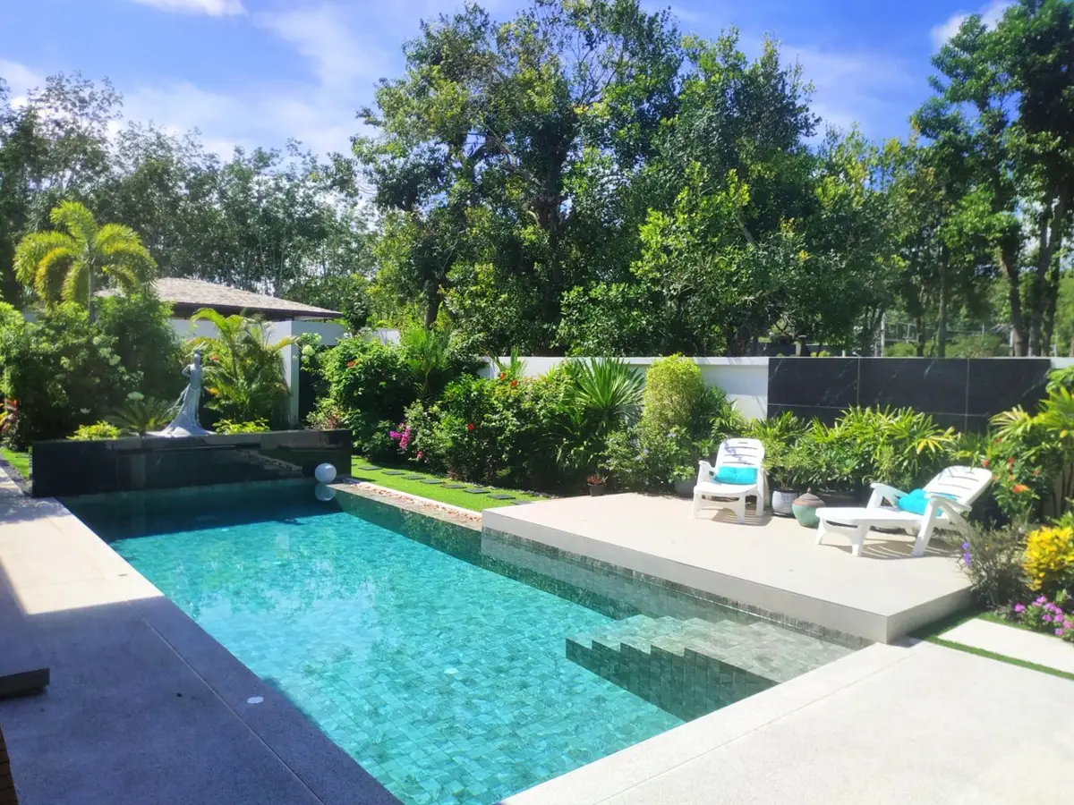 Four-Bedroom Villa of 420 sqm at Botanica Modern Loft, Cherng Talay — Cherng Talay · 4/20