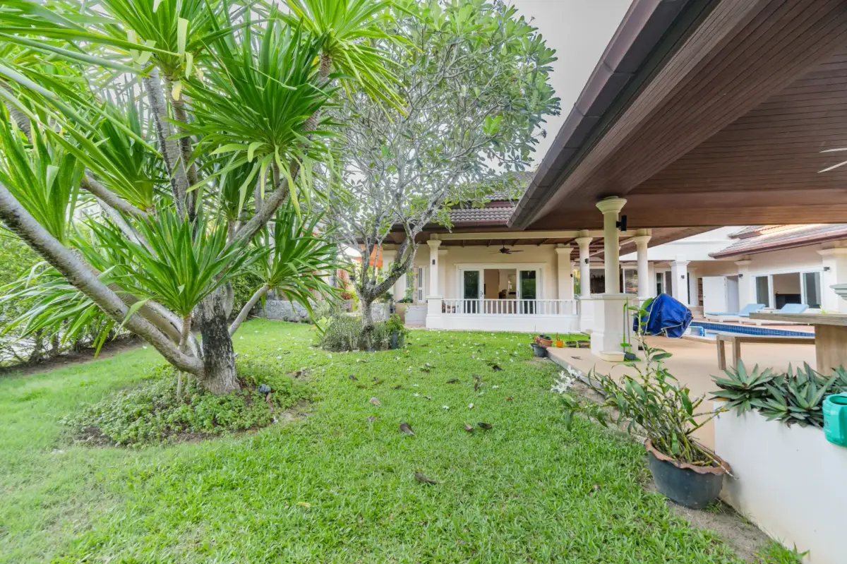 5-Bed Pool Villa on a 1,000 sqm Plot in Lakewood Hills, Layan — Layan · 4/42