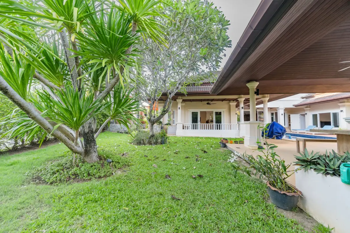 5-Bed Pool Villa on a 1,000 sqm Plot in Lakewood Hills, Layan — Layan · 4/42
