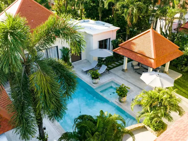 Spacious -Bedroom Villa, with pool view in Sai Taan project, on Bangtao / Laguna beach — Bang Tao