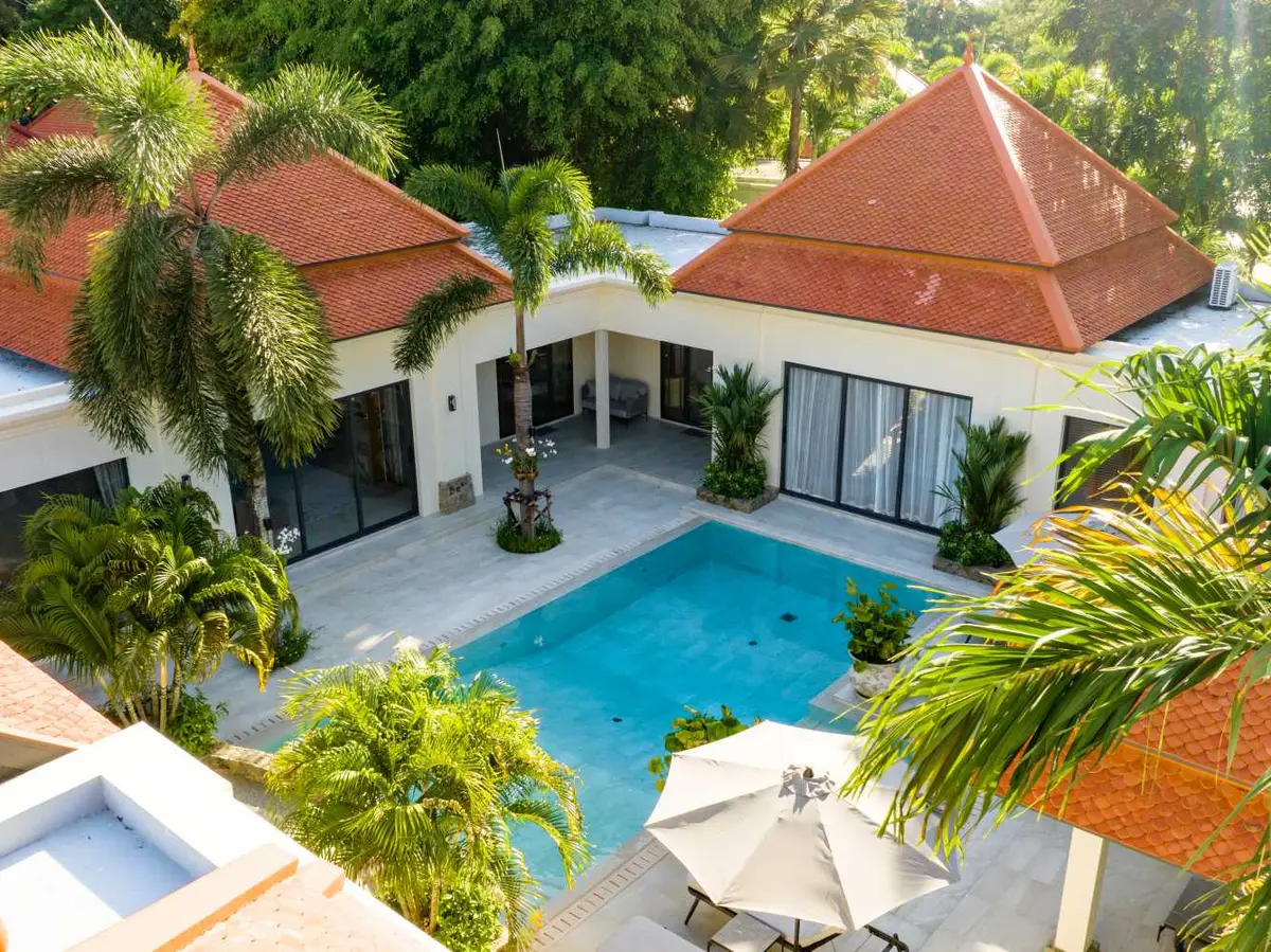 Four-Bedroom Sai Taan Villa with Sauna and Jacuzzi, Bang Tao — Bang Tao · 2/43