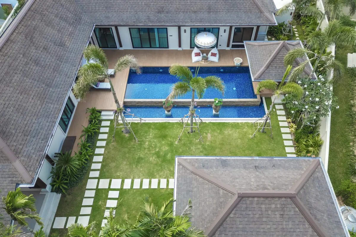 Four-Bedroom 700 sqm Villa, Two Villas Oriental Style, Layan — Layan · 2/58