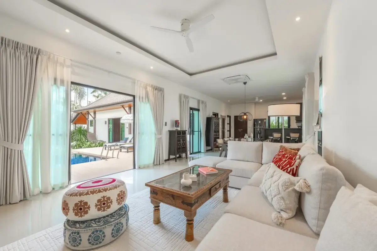 Four-Bedroom 700 sqm Villa, Two Villas Oriental Style, Layan — Layan · 3/58