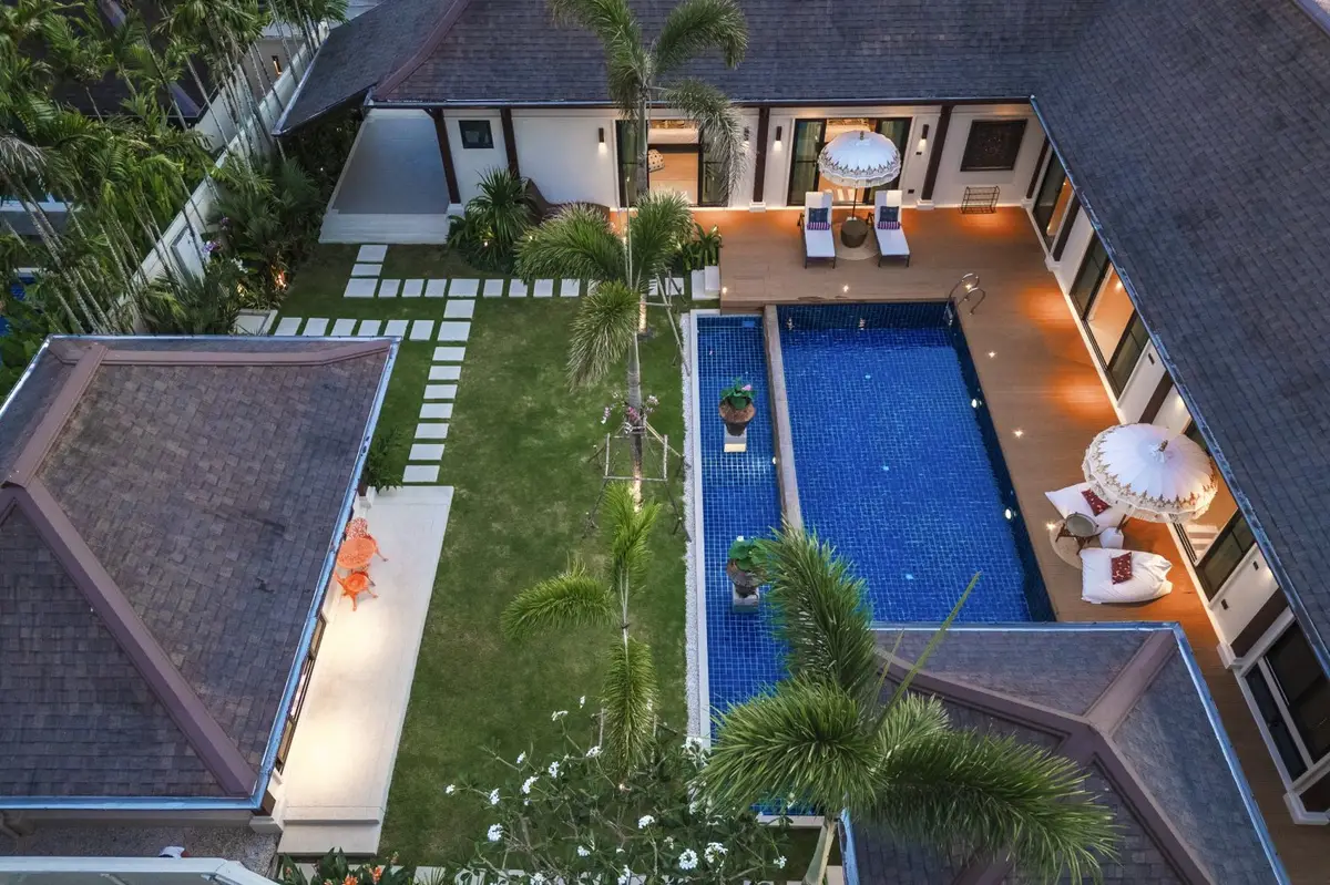 Four-Bedroom 700 sqm Villa, Two Villas Oriental Style, Layan — Layan · 5/58