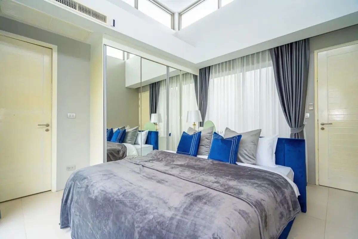 Three-Bedroom Pool Villa with Rooftop Terrace in Layan — Layan · 5/6