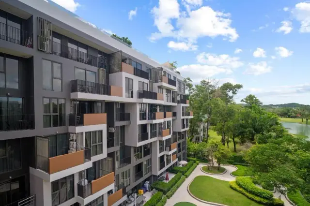 -Bedroom Apartments, with golf course in Sky Park Aurora project, on Bangtao / Laguna beach — Bang Tao