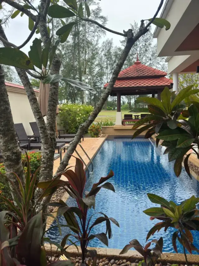 Spacious -Bedroom Villa, with pool view in Laguna Fairways project, on Bangtao / Laguna beach — Layan