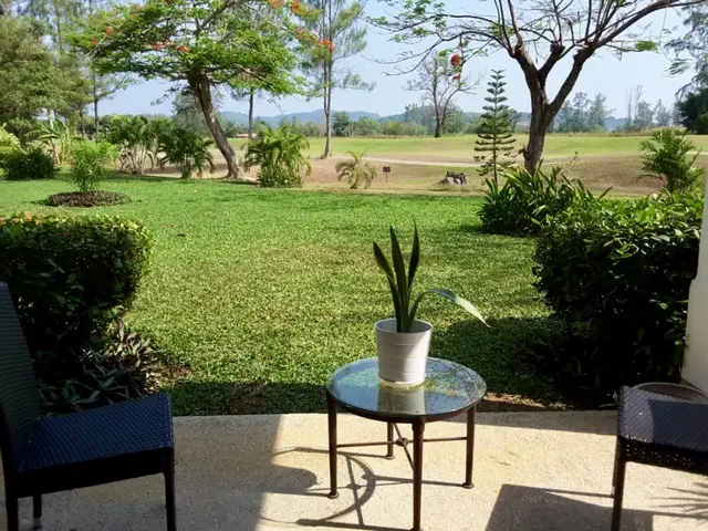 -Bedroom Apartments, with golf course in Allamanda and project, on Bangtao / Laguna beach — Bang Tao