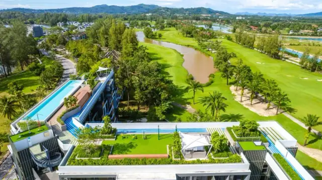 Studio Apartments, with golf course in Sky Park Aurora project, on Bangtao / Laguna beach — Bang Tao