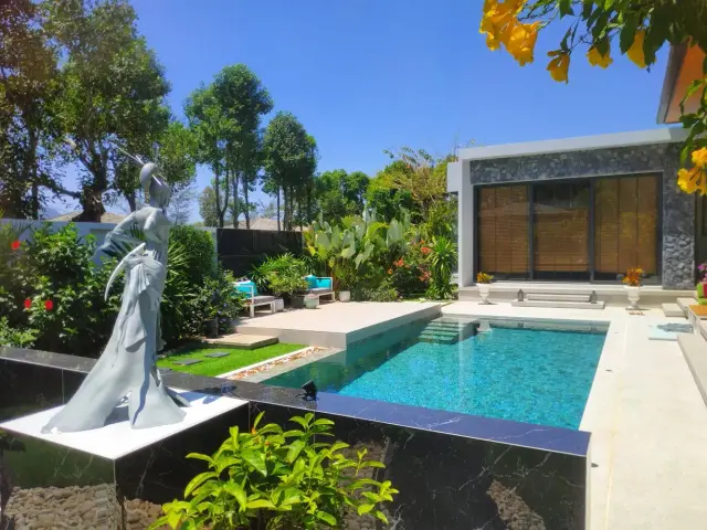 Spacious -Bedroom Villa, with pool view in Botanica Modern Loft project, on Bangtao / Laguna beach — Cherng Talay
