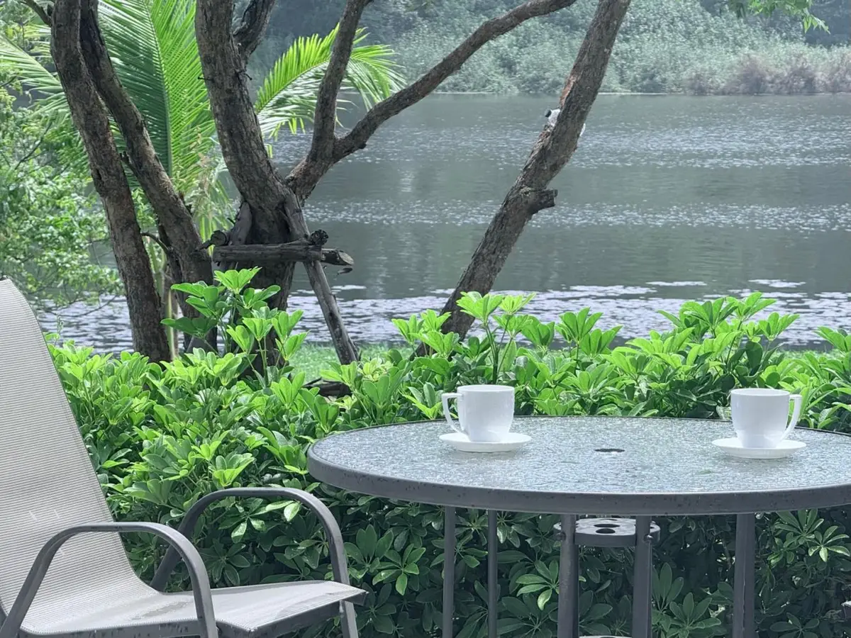 Two-Bedroom Lake-View Apartment at Cassia Residences, Bang Tao — Bang Tao · 4/29