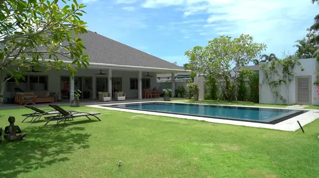 Spacious -Bedroom Private Villa Sustainable Luxury Living in Phuket — Cherng Talay