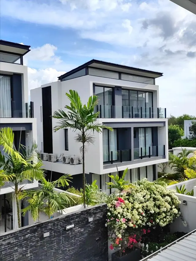 Large -Bedroom Villa, with garden view in Laguna Park project, on Bangtao / Laguna beach Video — Layan