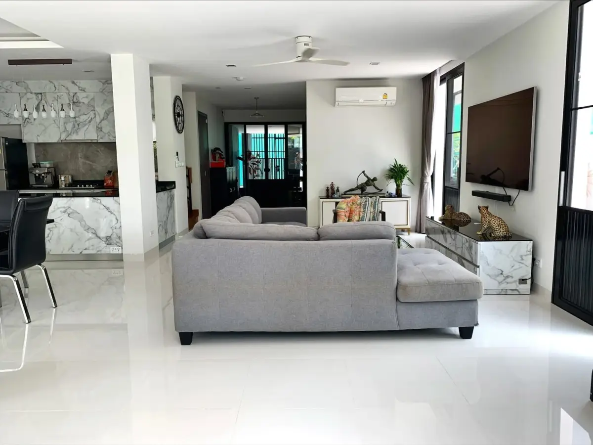 Six-Bedroom 550 sqm Family Villa at Laguna Park 2, Layan — Layan · 3/28