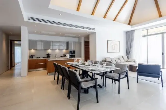 Spacious -Bedroom Villa, with pool view in Anchan Flora project, on Bangtao / Laguna beach — Thalang