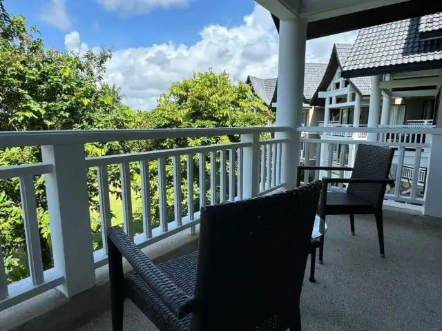 -Bedroom Apartments, with golf course in Allamanda and project, on Bangtao / Laguna beach — Bang Tao