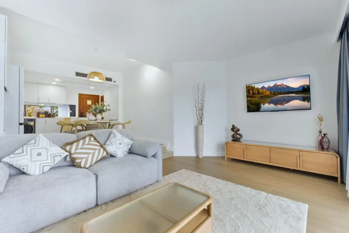 Foreign Freehold 1-Bed with Pool Access at Allamanda, Bang Tao — Bang Tao · 2/29