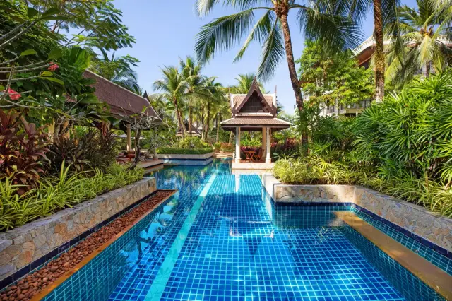Large -Bedroom Villa, with pool view and near the sea in Maan Tawan project, on Bangtao / Laguna beach — Layan