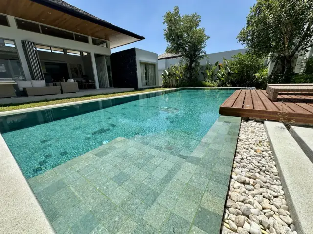 Fashionable, large 4-bedroom villa, with pool view in Botanica Foresta project, on Bangtao / Laguna beach — Layan
