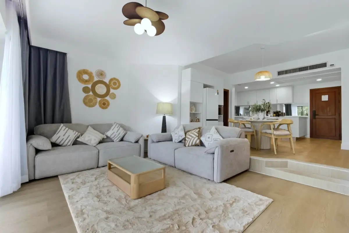 One-Bedroom 83 sqm Apartment with Golf View, Allamanda, Bang Tao — Bang Tao · 2/35