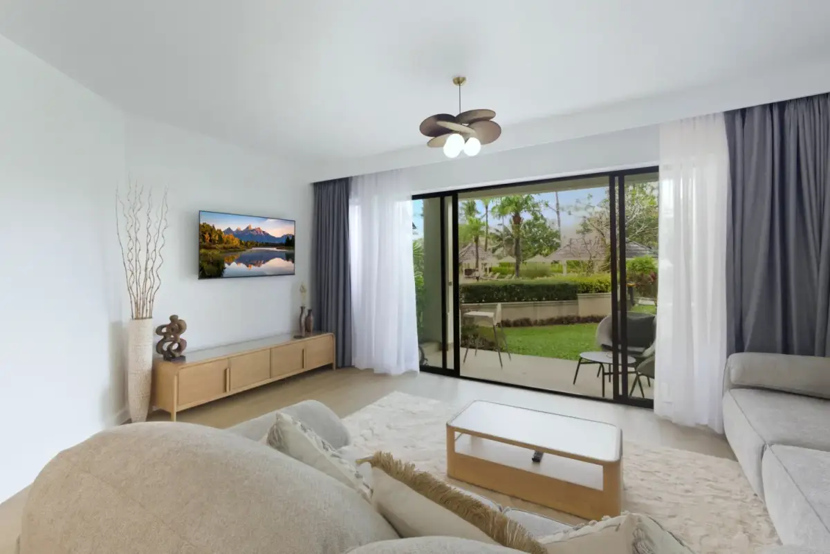 One-Bedroom 83 sqm Apartment with Golf View, Allamanda, Bang Tao — Bang Tao · 3/35