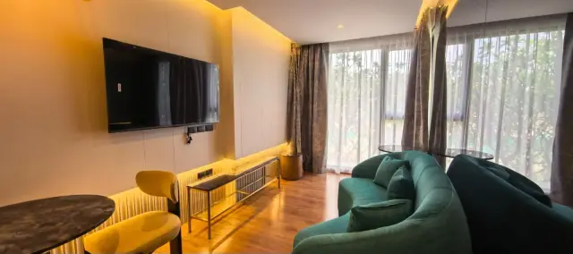 -Bedroom Apartments, with garden view and near the sea in Bellevue Beachfront Condo project, on Bangtao / Laguna beach — Layan