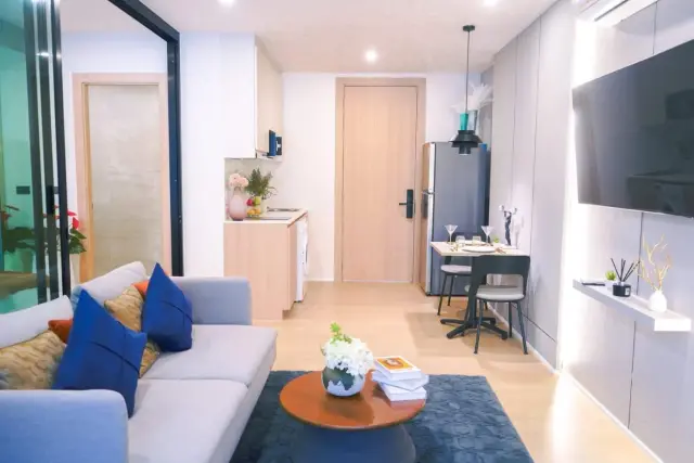 Studio Apartments, with mountain view and near the sea, on Naithon beach — Nai Thon