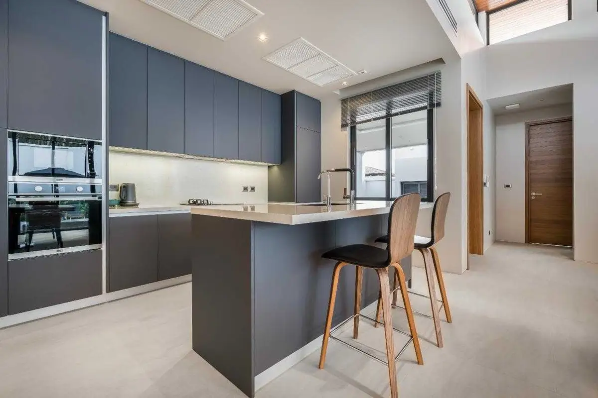 Botanica Modern Loft Three-Bedroom Villa on a 468 sqm Plot — Cherng Talay · 5/32