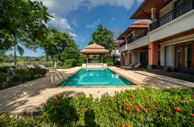 Stunning bedroom villa with lake view in Angsana Villas Resort project, Bangtao BeachLaguna Beach — Layan