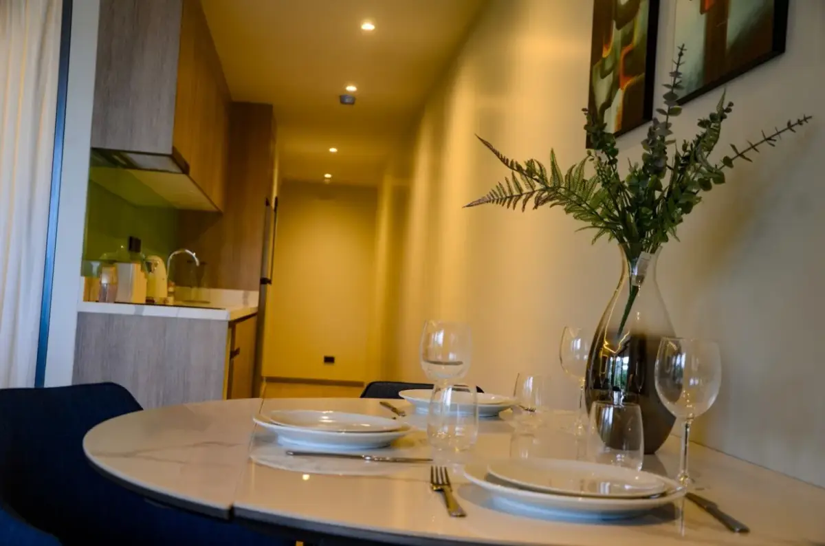 2-Bed Sea View Apartment in Coral Beach Oceanview Resort — Patong · 4/26