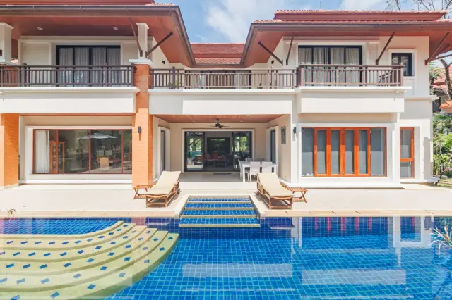 Large 5-Bedroom Villa, with pool view in Angsana Villas Resort project, on Bangtao / Laguna beach Video — Layan