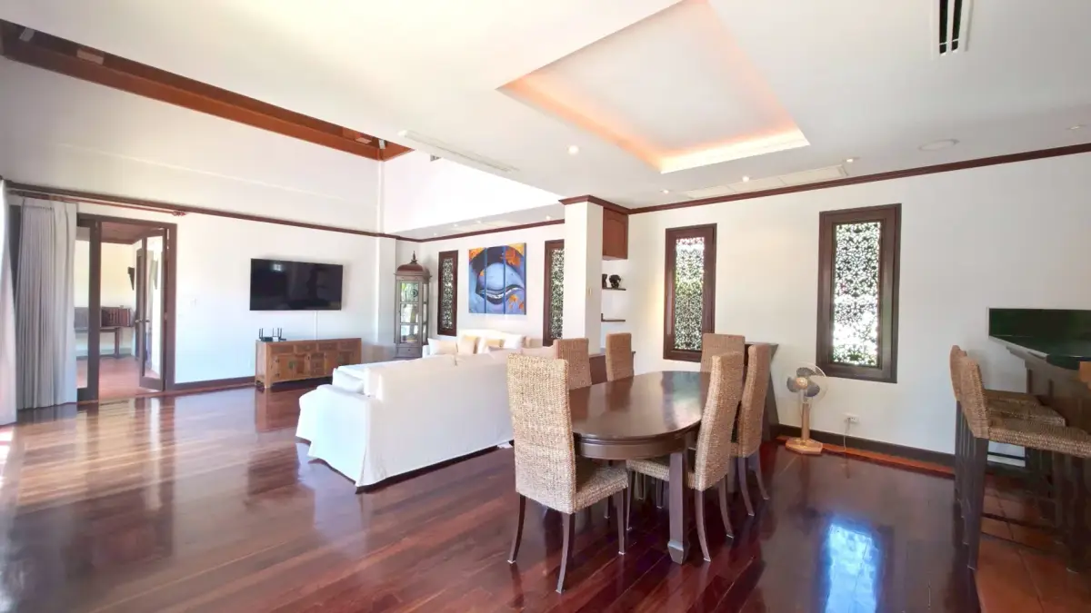 Spacious 4-Bedroom Villa, with pool view in Sai Taan project, on Bangtao / Laguna beach — Bang Tao · 3/30
