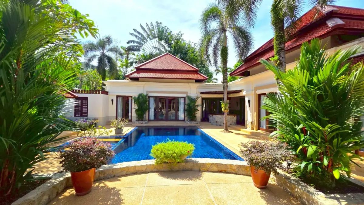 Spacious 4-Bedroom Villa, with pool view in Sai Taan project, on Bangtao / Laguna beach — Bang Tao · 1/30