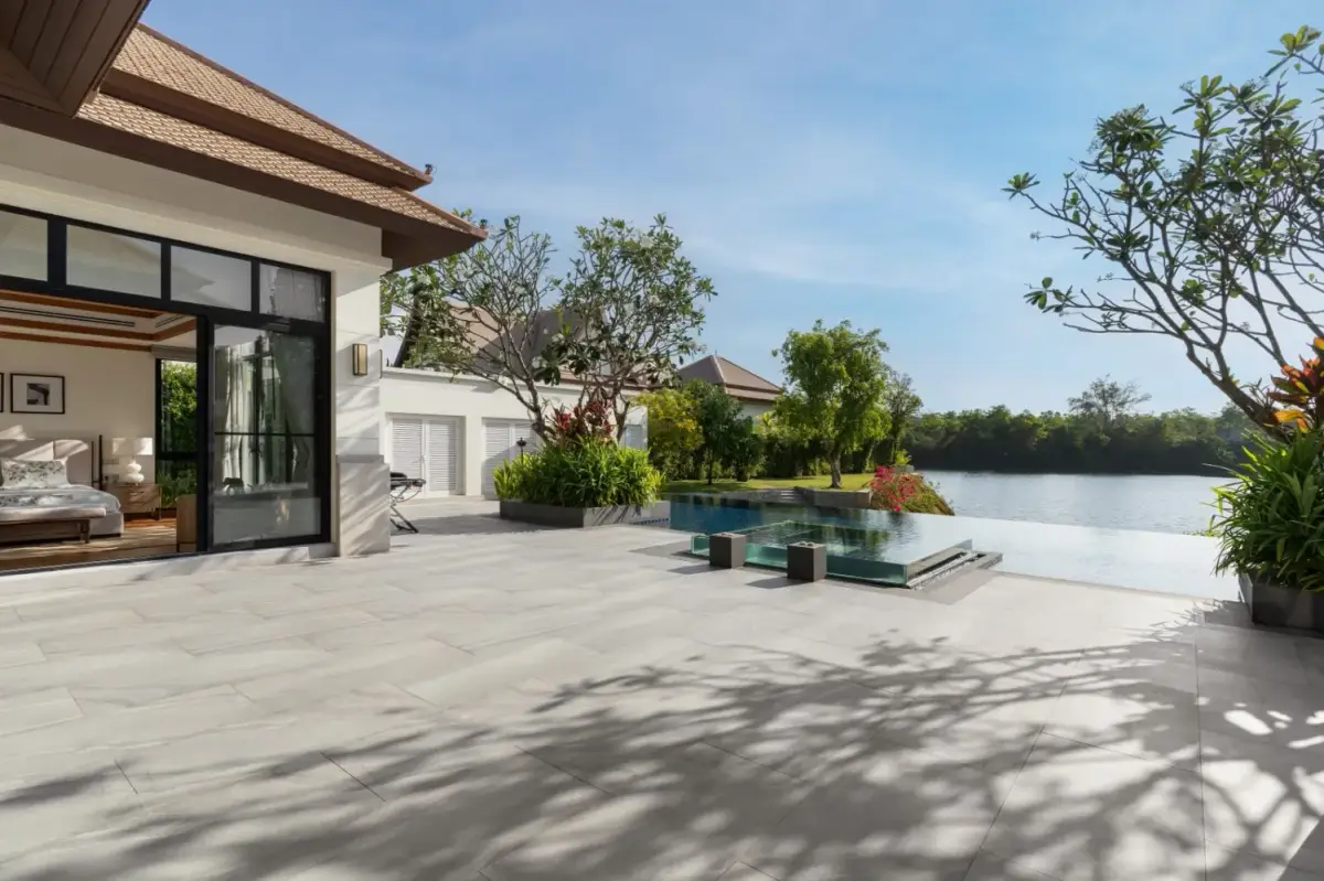 Premium Large 5-Bedroom Villa, with pool view and near the sea in Banyan Tree Grand Residences project, on Bangtao / Laguna beach — Layan · 3/27