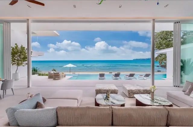 Villa AMANN 8-Bedroom Beachfront Villa — Kamala