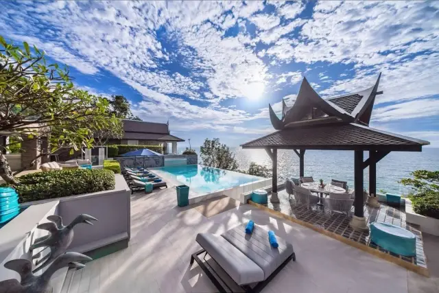 Villa La Prana 6-Bedroom Oceanfront Villa — Kamala