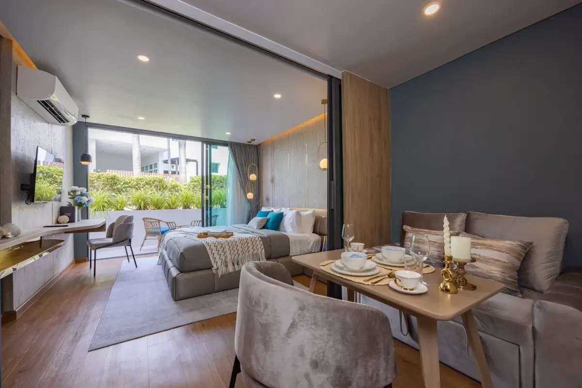 Studio Apartments, with mountain view, on Kata beach — Kata · 1/11